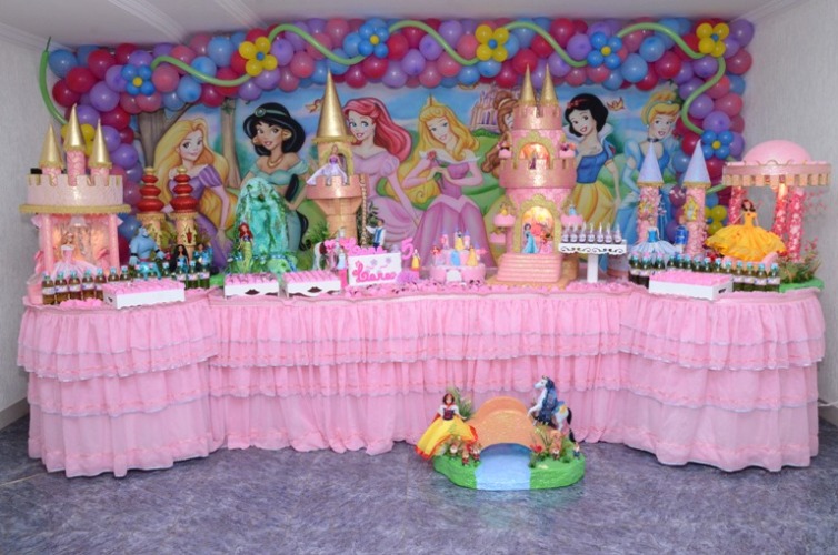 Imagem Decoraão de Festa Infantil - Motivo Temtico As Princesas Maria Fumaa Festas (01)